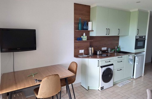 Saint-Jacques Apartment | Studio with sea view and direct access to Kerfontaine beach, Rhuys peninsula.