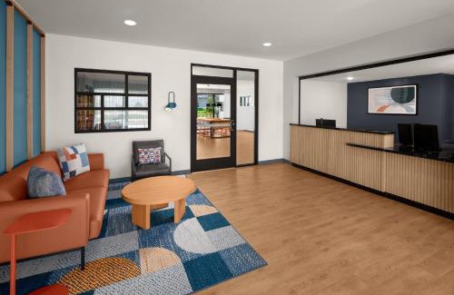 Biggar Hotel | StudioRes Fort Myers Airport