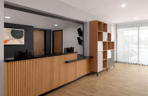 Biggar Hotel | StudioRes Fort Myers Airport