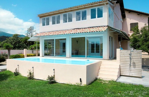 Santa-Lucia-di-Moriani House | Stunning private villa with private pool, TV, patio, pets allowed, panoramic view and parking