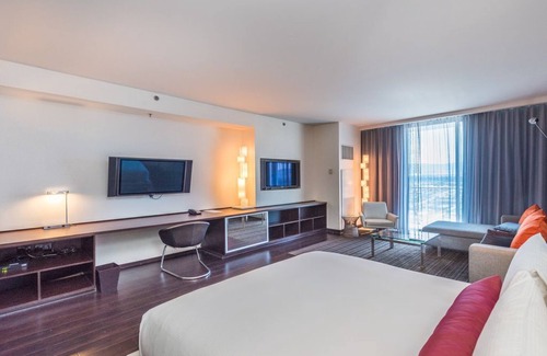 Las Vegas Hotel | Stunning 1 Bedroom 33rd floor