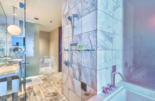 Las Vegas Hotel | Stunning 1 Bedroom 33rd floor