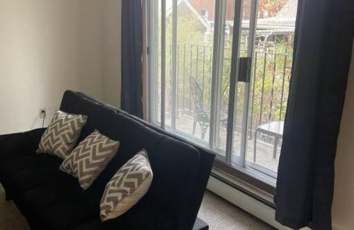 Camrose Apartment | Stunning 1 Bedroom Apartment