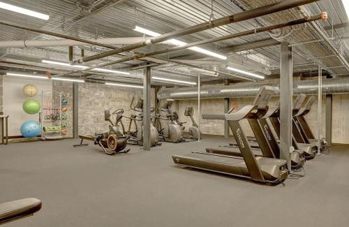 Westown Apartment | Stunning 1BD near Historic Pabst Brewery - Fiserv