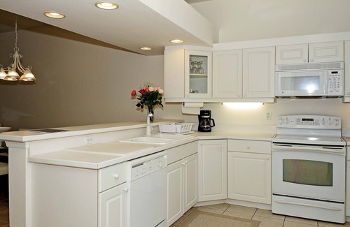 Naples Condo | Stunning 2 Bdrm/2 Bath Condo,Lower Floor, Steps away from the Spectacular Pool!n