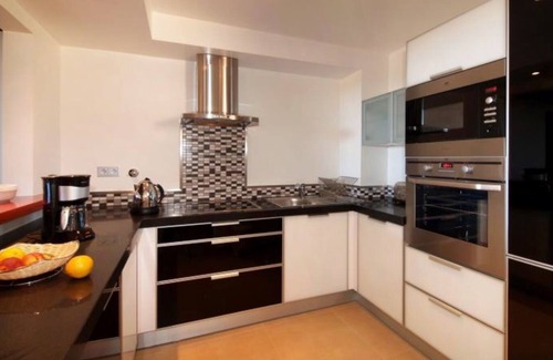 Praia da Luz Apartment | Stunning 2 Bedroom Apartment with Hot tub and Sea View on 5* Spa Resort.