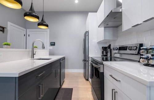 East Somerville Condo | Stunning 2BR Condo in Assembly Square East