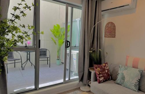 Auckland Central Business District Apartment | Stunning 3 bd 2 bth city apt Pool and Carpark