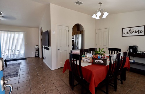 Las Cruces House | Stunning 3 BR home, cul-de-sac, w/basketball goal + garage gym