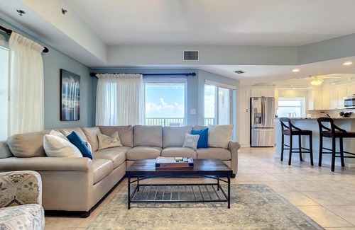 New Smyrna Beach Apartment | Stunning 32 Corner unit on the Atlantic. OW10-401