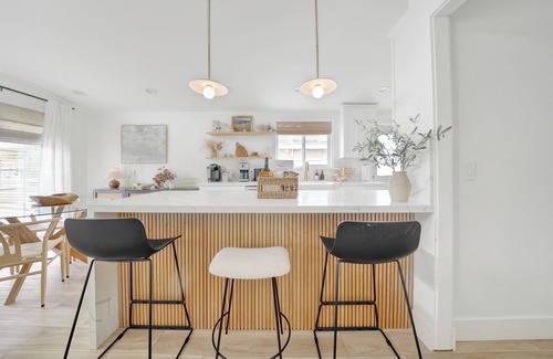 Garden Grove House | Stunning 3bed/2b Family Oasis with Golf Green Near Disney and Beaches