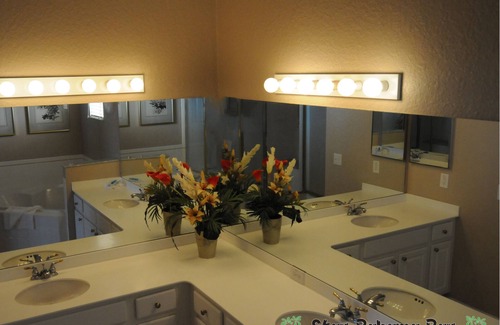 Bahama Bay Villa | Stunning 3BR 2BA 1700 sq ft Penthouse Villa - Fully Upgraded, Fantastic Location