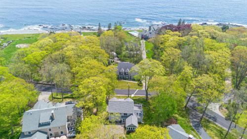 York Harbor House | Stunning 5 BDR Walk to York Harbor Beach