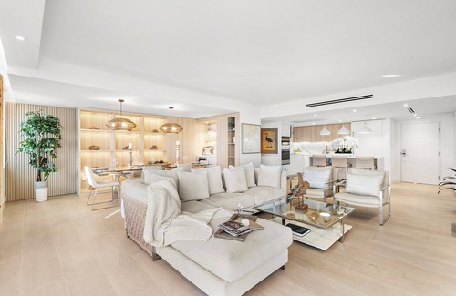 South Beach Condo | Stunning 5 Bedrooms Private Residence with Oceanview at Roney Palace