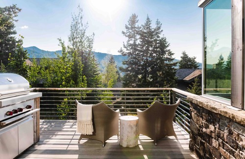 Deer Valley Ski Chalet | Stunning 6-bedroom Chalet in Heart of Park City 6 Home by Redawning