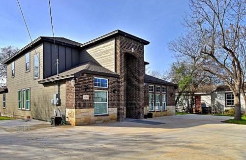 Southside House | Stunning 6 Bedroom Near Downtown