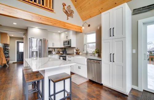 Eagle River House | Stunning Alaskan Getaway with River and Mtn Views