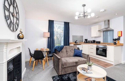Doncaster Apartment | Stunning Albion Place/City Center Apt/Free Parking