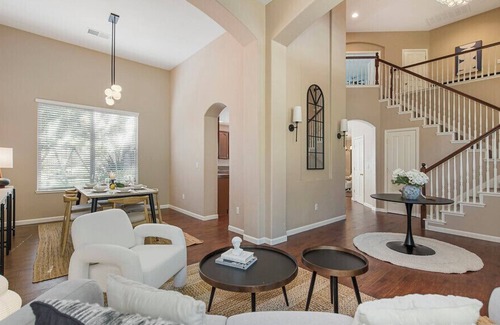 El Dorado Hills House | Stunning and Modern 5-Bedroom House in Prestigious Serrano Community