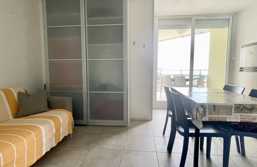 La Cote Radieuse Apartment | Stunning apartment with AC and terrace in Canet-en-Roussillon