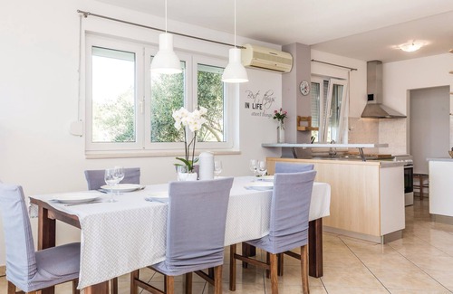 Supetarska Draga Apartment | Stunning apartment in Supetarska Draga