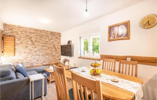 Donje Rastane Apartment | Stunning Apartment In Donje Rastane