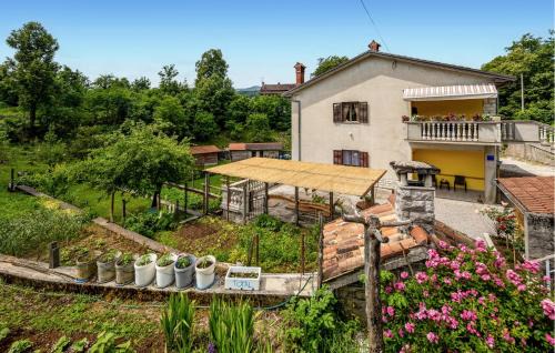 Veli Brgud Apartment | Stunning Apartment In Bresca With Wifi