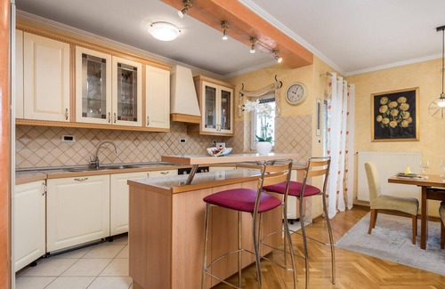 Viskovo Apartment | Stunning apartment in Kastav with WiFi