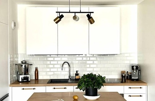 Clichy Apartment | Stunning apartment with balcony to visit Paris