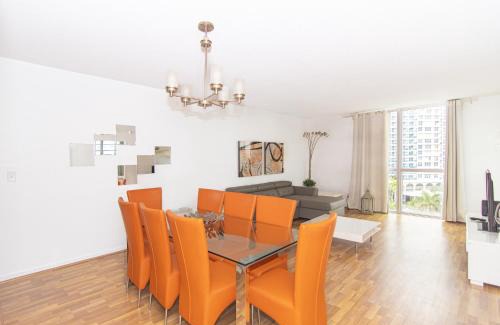 Hollywood South Central Beach Apartment | Stunning Beach Apartment by Miami Te Espera - Hollywood Beach 7W