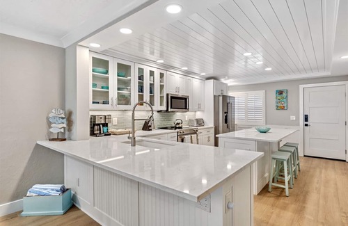 Sanibel House | Stunning Beach Front Penthouse: *Rare Sunrise/Sunset Views from Private Sundeck