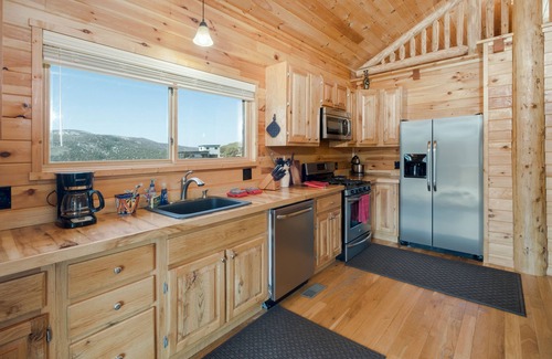 Meeker Cabin | Stunning Cabin w/Huge Deck & Amazing River Valley Views - WIFI