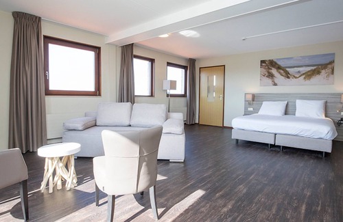 Callantsoog Hotel | Stunning Coastal Getaway w/Pool Access | Pristine Beach, Water Activities