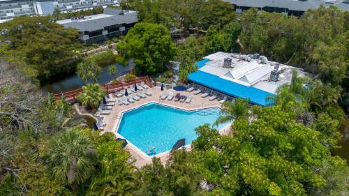 Park Shore Apartment | Stunning Condo at Park Shore Resort 149