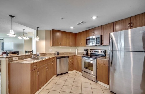 Downtown Myrtle Beach Condo | Stunning Corner Unit - 3 Oceanfront Bedrooms