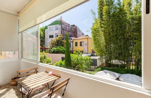 Boavista Apartment | Stunning Designer Flat with Balcony Heart of Porto