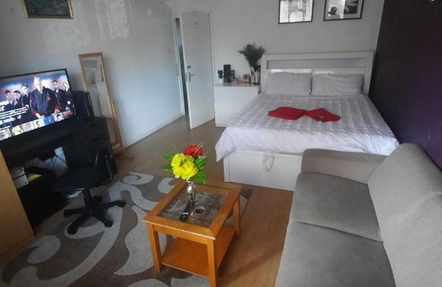 Stepney Green House | Stunning Double Room