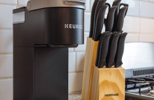 Quality Hill Apartment | Stunning Downtown Views+Parking