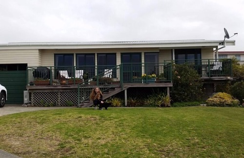 Mangawhai Heads House | Stunning estuary and coastal views