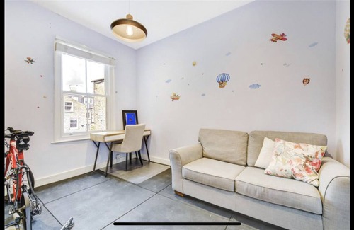 Northcote House | Stunning Family House in Perfect Location