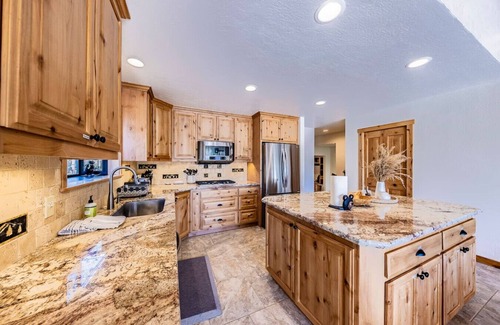 Round Hill Village House | Stunning Home | Hot Tub-Deck-Heavenly | Sleeps 8