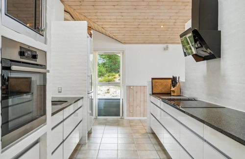 Skiveren House | Stunning home in ålbæk with WiFi