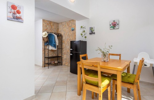 Gabonjin House | Stunning home in Gabonjin with WiFi