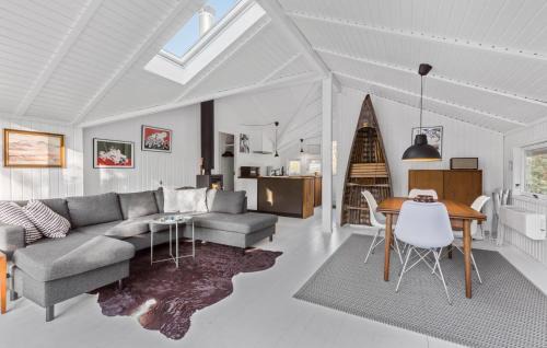 Smidstrup Strand House | Stunning Home In Gilleleje With Wifi
