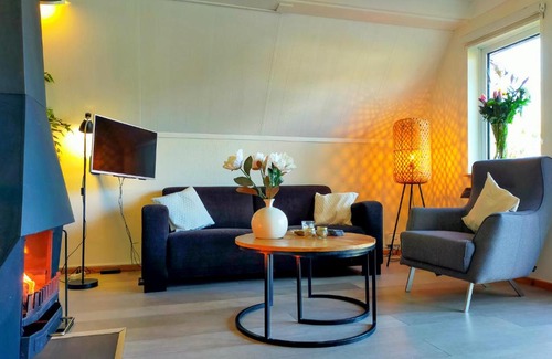 Gramsbergen House | Stunning Home In Gramsbergen With Wifi