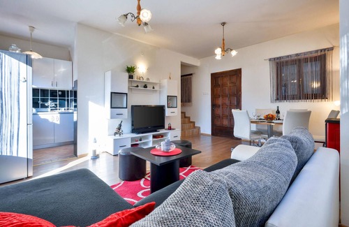 Karlovac House | Stunning home in Gornje Stative