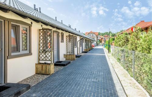 Krynica Morska House | Stunning Home In Krynica Morska With Wifi