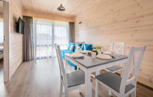 Krynica Morska House | Stunning Home In Krynica Morska With Wifi