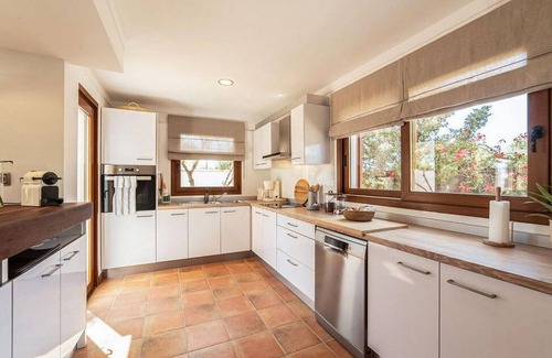 Llucmajor House | Stunning home in Llucmajor with private swimming pool, can be inside or outside