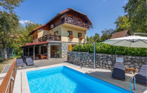 Presika House | Stunning Home In Lukovdol With Sauna